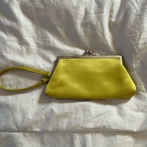 Vintage early 2000’s clutch